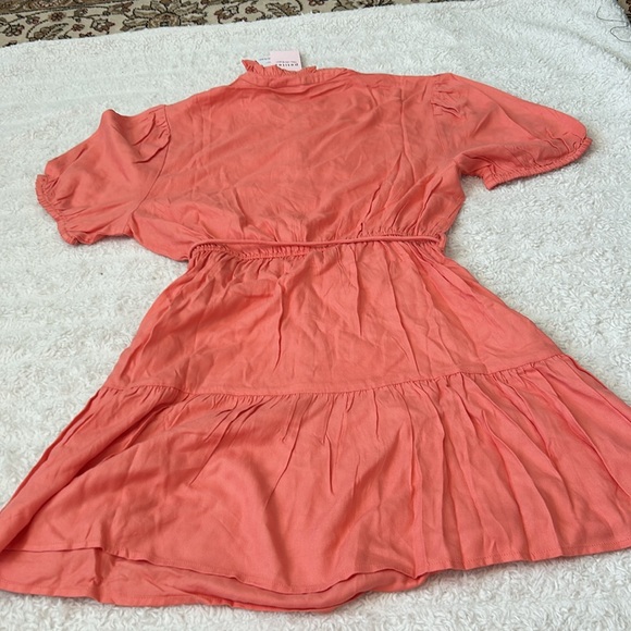 NWT  petites Miss Selfridge short sleeve mini dress with ruffle bottom - Picture 4 of 8